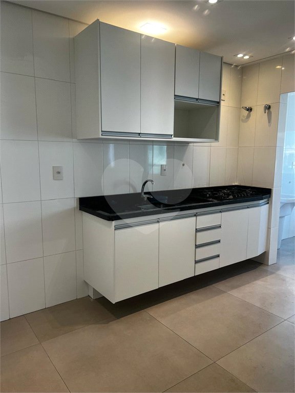 Apartamento para alugar com 2 quartos, sendo 1 suíte, em Campestre, Santo André, SP