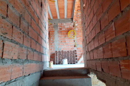 Sobrado à venda com 5 quartos, sendo 1 suíte, em Jardim Cumbica, Guarulhos, SP