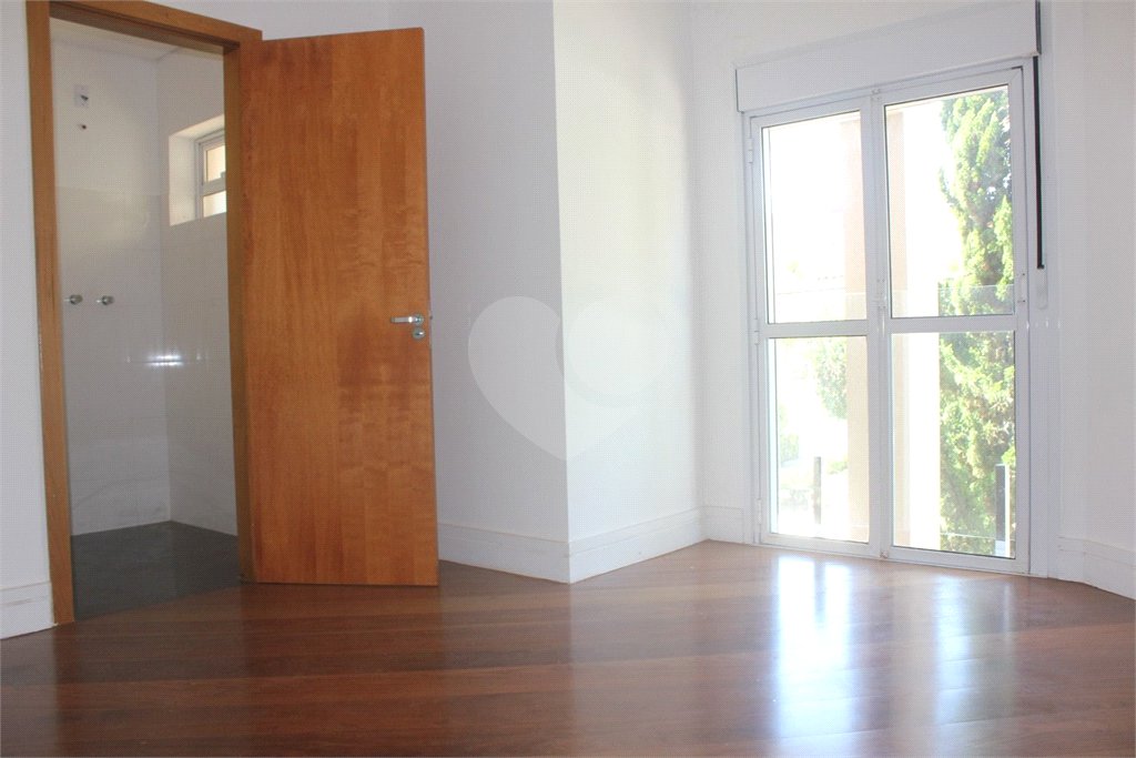 Casa à venda ou para alugar com 4 suítes em Alphaville, Santana de Parnaíba, SP