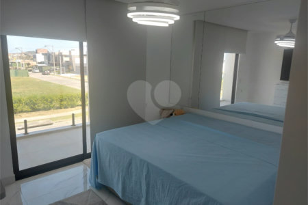 Casa à venda com 4 quartos, sendo 3 suítes, em Ogiva, Cabo Frio, RJ