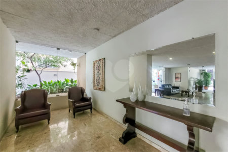 Apartamento à venda com 3 quartos, sendo 1 suíte, em Itaim Bibi, São Paulo, SP
