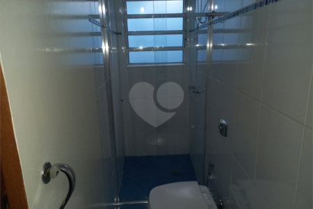 Sobrado à venda com 4 quartos, sendo 2 suítes, em Vila Hamburguesa, São Paulo, SP