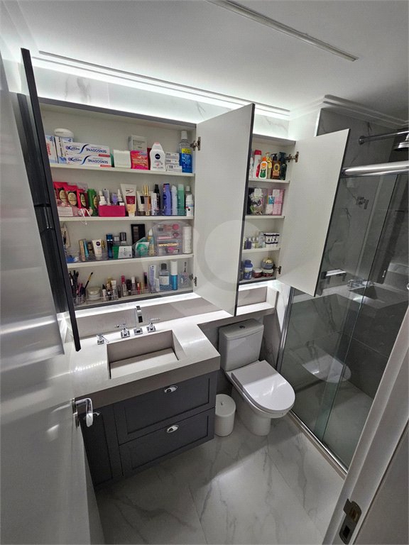 Apartamento à venda com 3 quartos, sendo 1 suíte,  em Brás, São Paulo, SP