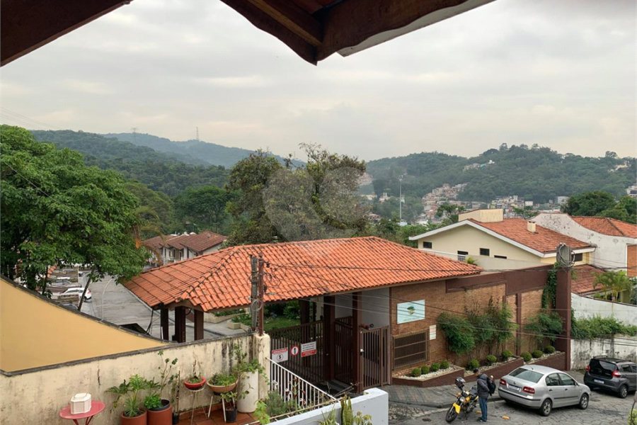 Sobrado à venda com 2 suítes em Horto, São Paulo, SP