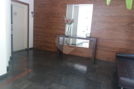 Apartamento à venda com 3 quartos, sendo 1 suíte,  em Vila Morumbi, São Paulo, SP