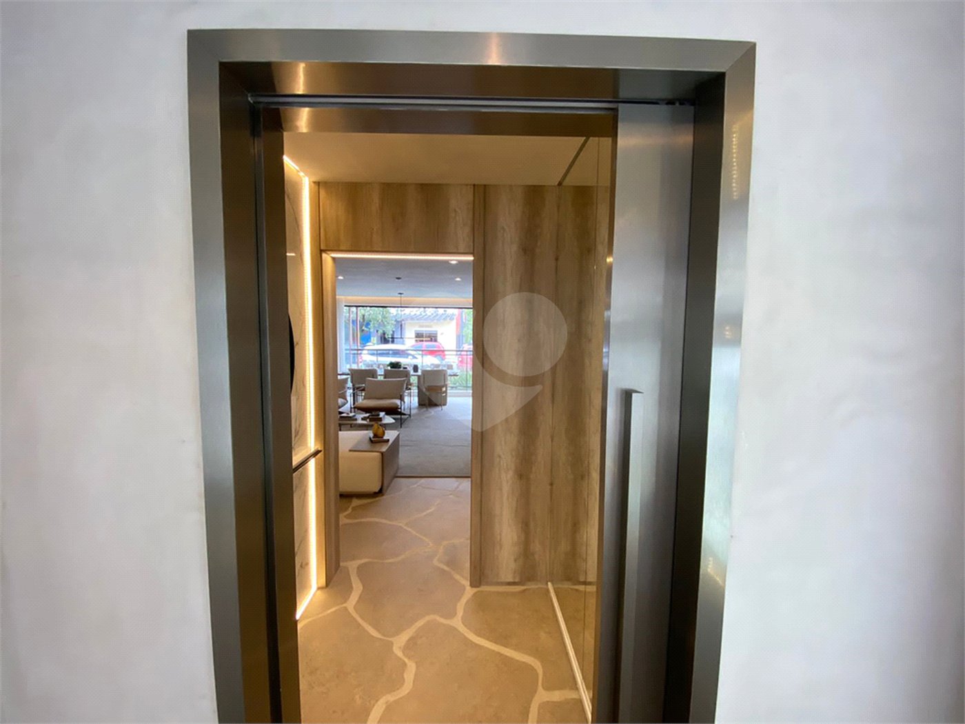 Apartamento à venda com 3 suítes em Campo Belo, São Paulo, SP
