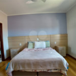 Casa à venda com 3 quartos, sendo 2 suítes,  no condomínio Vila Hípica I, Vinhedo - SP