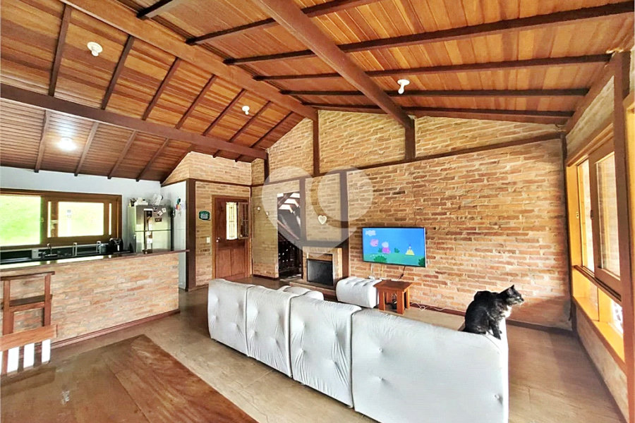Casa à venda com 3 quartos, sendo 1 suíte, em Serra da Cantareira, Mairiporã, SP