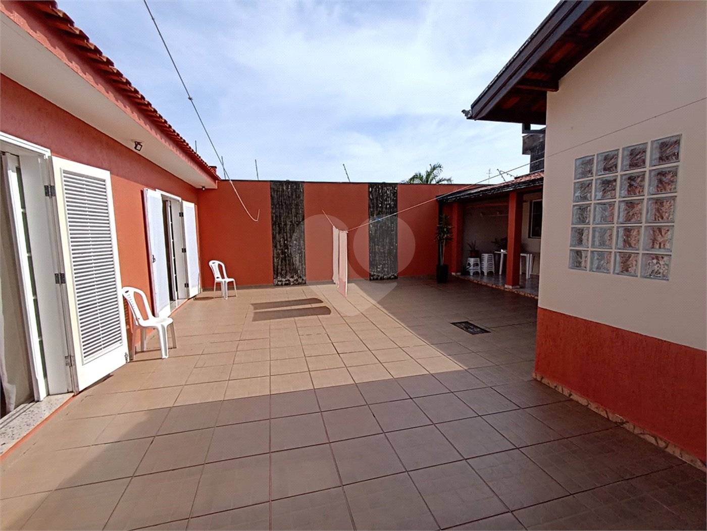 Casa à venda com 3 quartos, sendo 1 suíte, em Vila Rosa, Itapetininga, SP