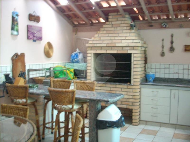 Sobrado à venda com 4 quartos, sendo 2 suítes, em Tremembé, São Paulo, SP