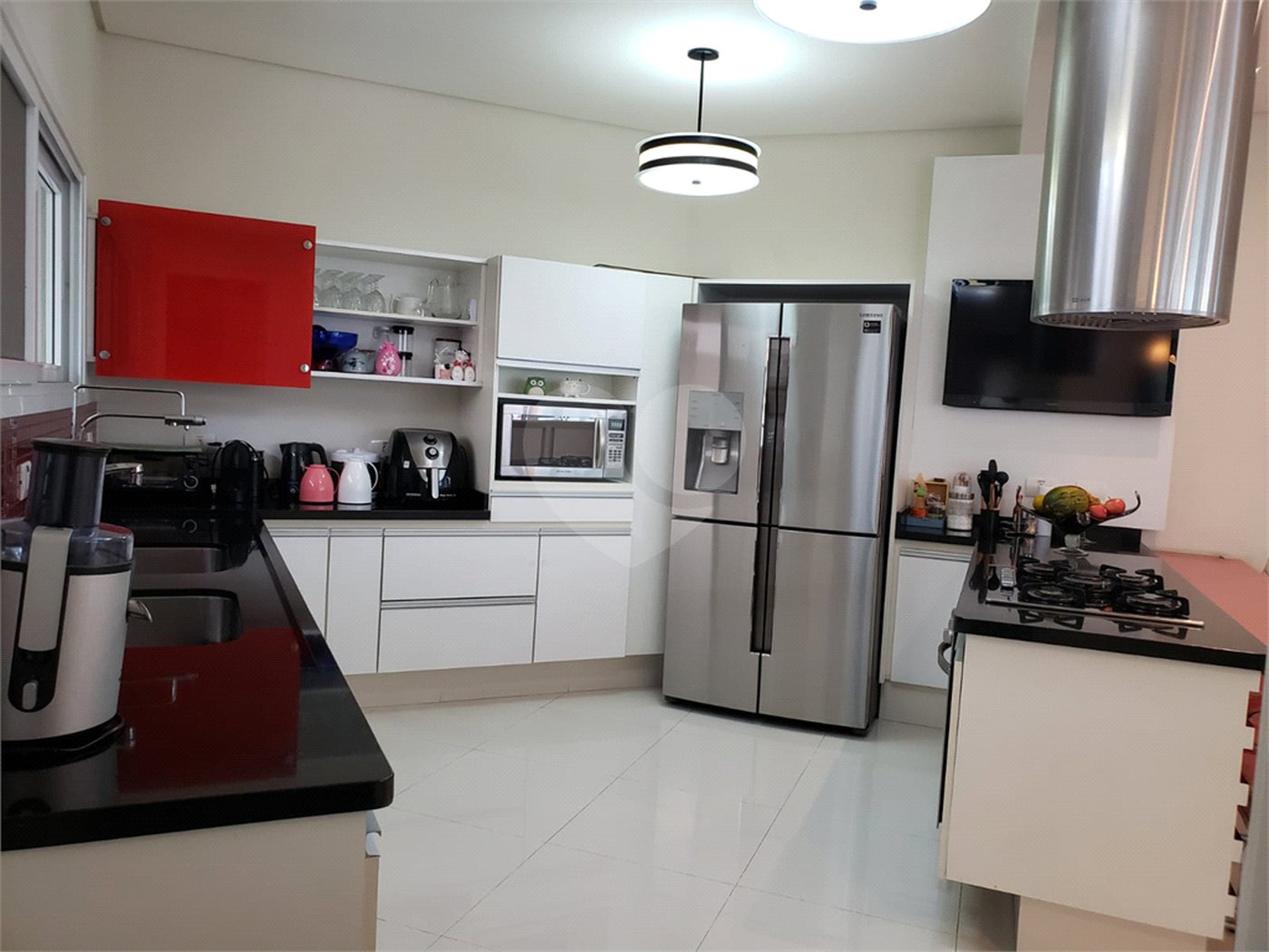 Casa à venda ou para alugar com 4 suítes no condomínio Suzano, Suzano - SP