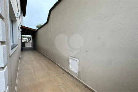Casa à venda com 4 quartos, sendo 3 suítes, em Vila Galvão, Guarulhos, SP