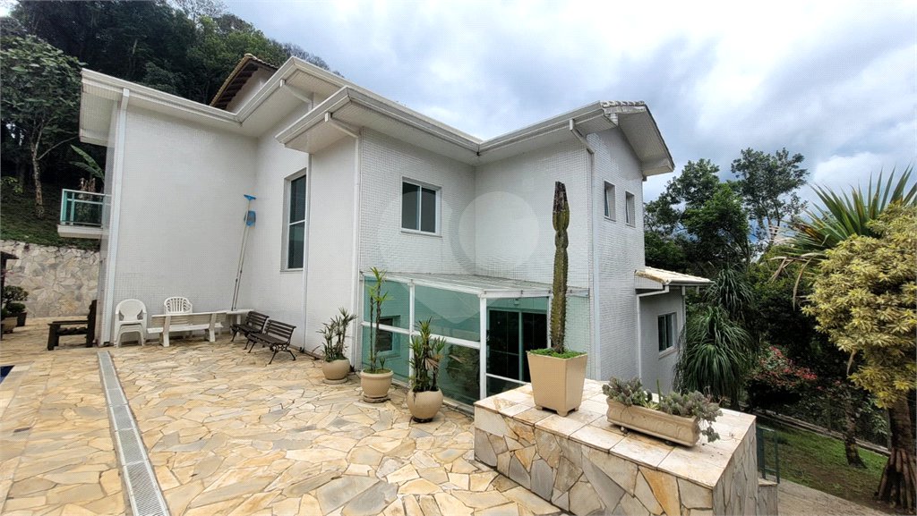 Casa à venda com 4 suítes no condomínio Jardim da Montanha I, Mairiporã - SP