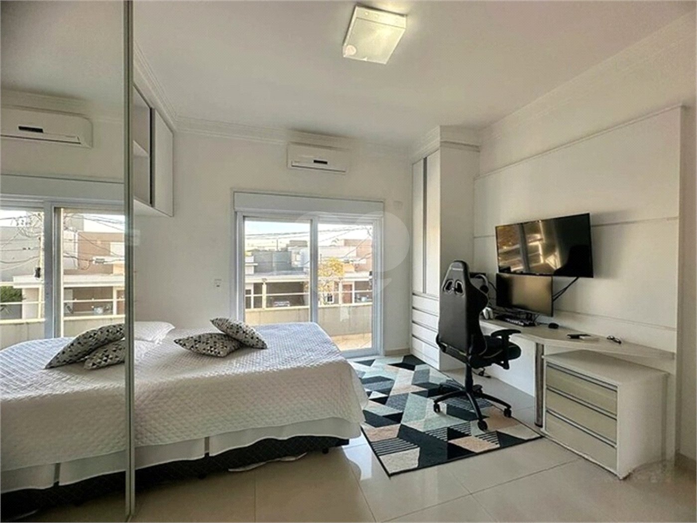 Casa à venda com 5 suítes no condomínio Ibiti Royal Park, Sorocaba - SP