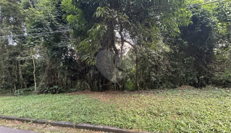 Terreno à venda no condomínio Alpes da Cantareira, Mairiporã - SP