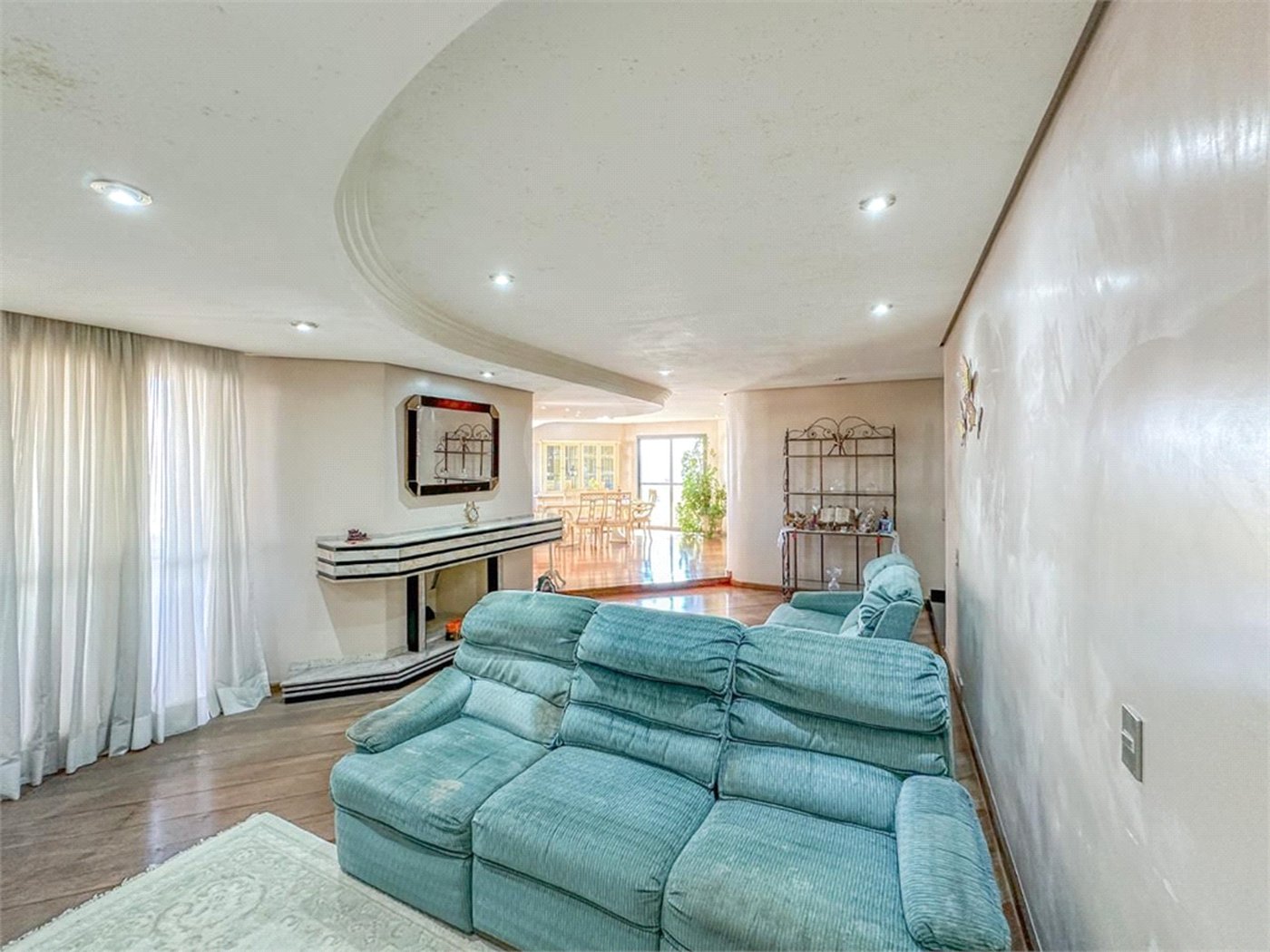 Apartamento à venda com 3 suítes em Vila Santo Estevão, São Paulo, SP