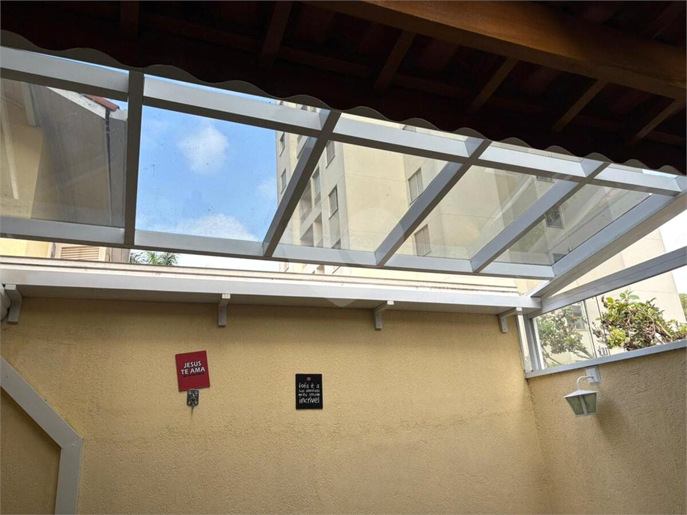 Casa à venda com 3 quartos, sendo 1 suíte, no condomínio Villagio Vicino, São Paulo - SP