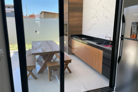 Casa à venda com 3 quartos, sendo 1 suíte,  em Residencial Horto Florestal Villagio, Sorocaba, SP