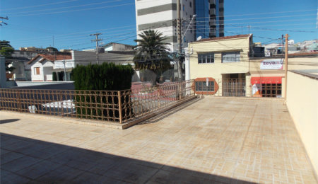 Casa à venda ou para alugar com 5 quartos, sendo 3 suítes, no Centro, Atibaia, SP