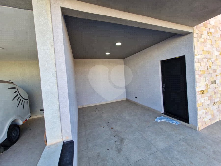 Casa à venda com 3 quartos, sendo 1 suíte, em Residencial Lago dos Ipês, Itapetininga, SP