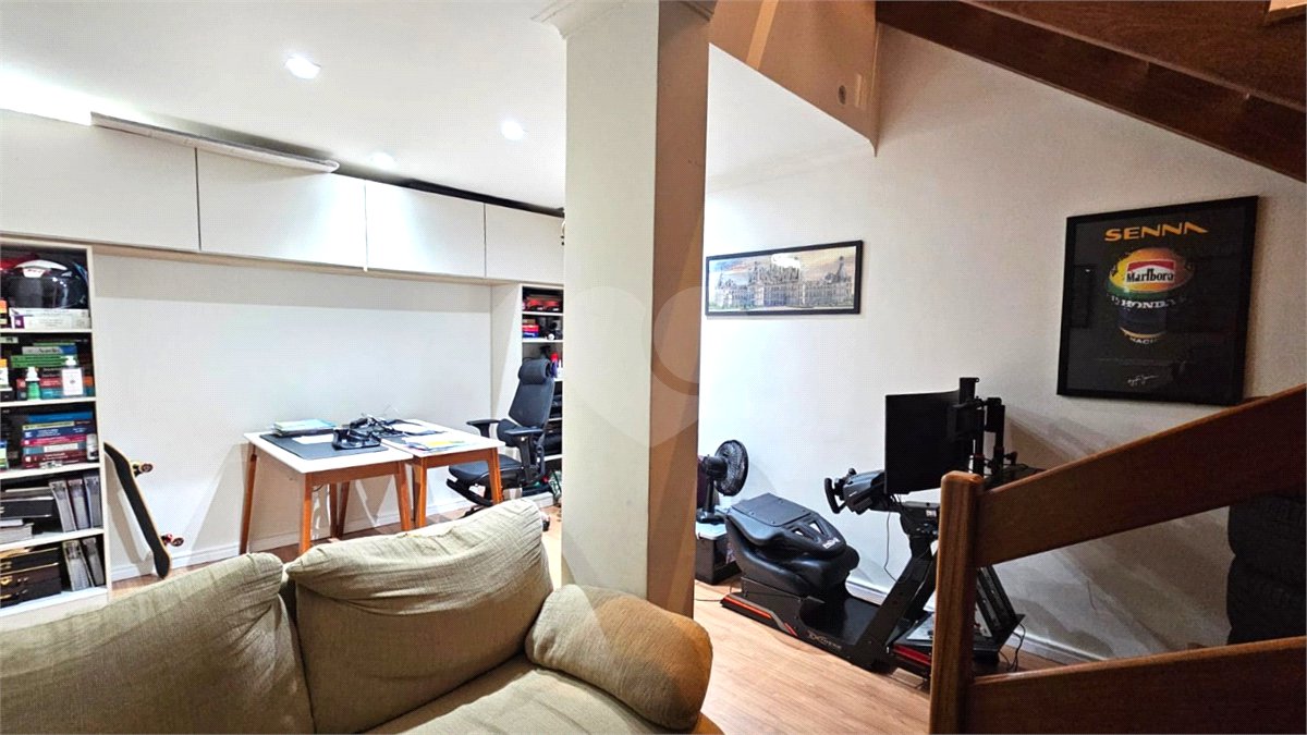 Casa à venda com 3 quartos, sendo 1 suíte, no condomínio Flora Park, São Paulo - SP