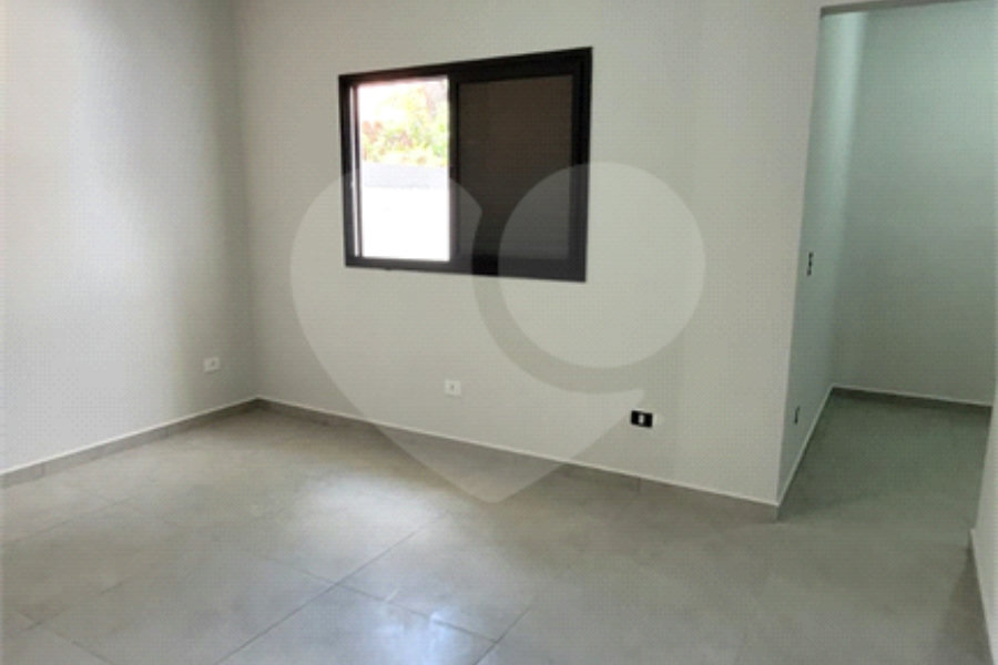 Casa à venda com 3 quartos, sendo 1 suíte, em Pedra Vermelha (terra Preta), Mairiporã, SP