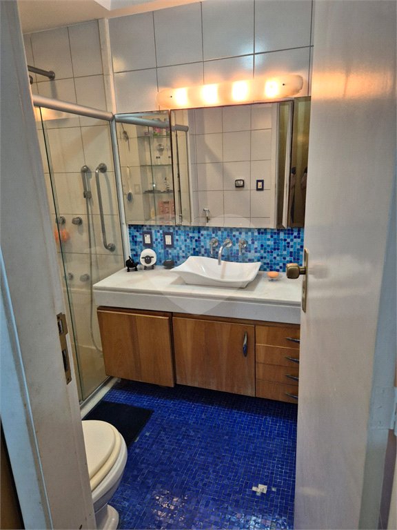 Apartamento à venda com 2 quartos, sendo 1 suíte,  em Copacabana, Rio de Janeiro, RJ