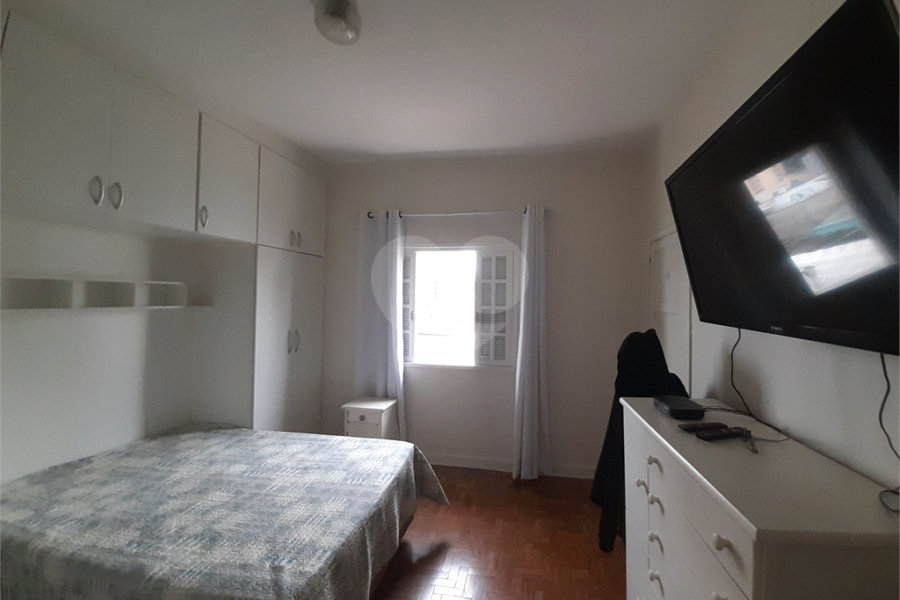 Vende-se: Sobrado de Vila, 2 quartos, Edícula com 1 Suíte, 1 Vaga, Santana!