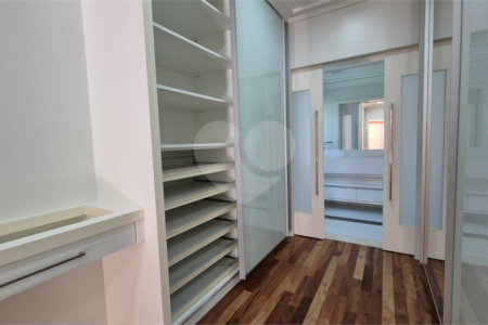 Casa à venda com 5 suítes no condomínio Lago Azul 1, Araçoiaba da Serra - SP