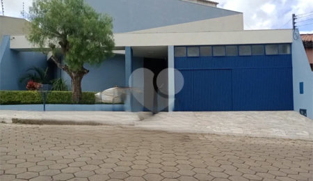 Casa à venda com 4 quartos, sendo 1 suíte,  em Vila Rosa, Itapetininga, SP