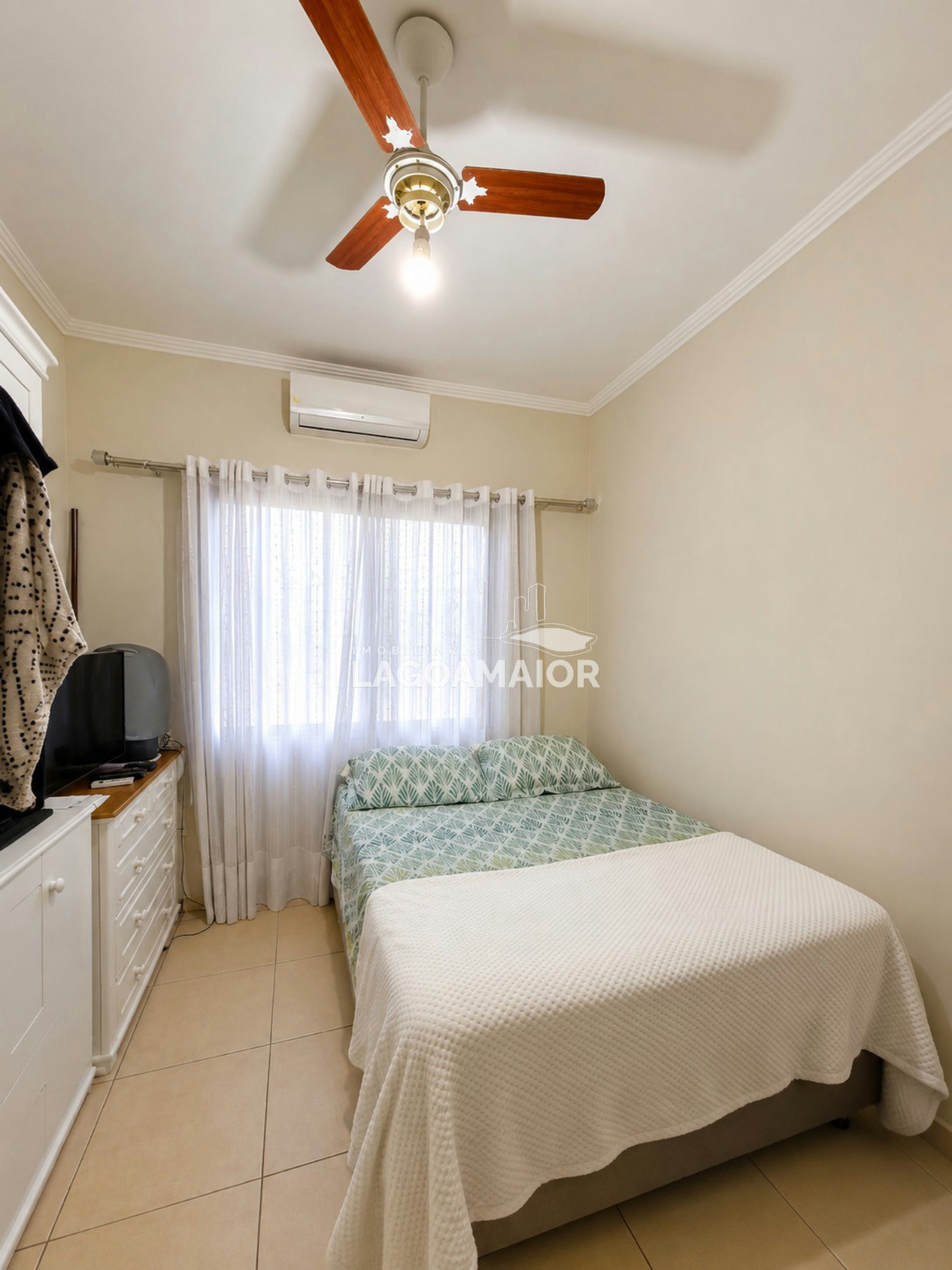 Casa à venda com 3 quartos, sendo 1 suíte, em Jardim dos Ipes, Três Lagoas, MS