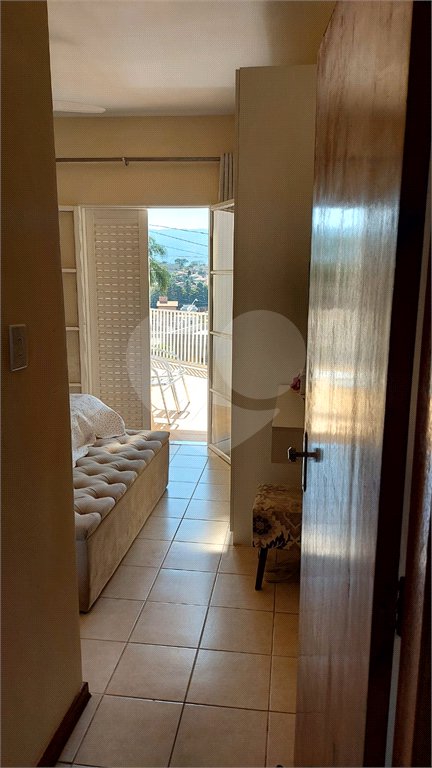 Sobrado à venda com 4 quartos, sendo 2 suítes, em Jardim Paulista, Atibaia, SP
