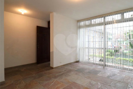 Casa Térrea à venda com 6 quartos, sendo 4 suítes, em Brooklin Paulista, São Paulo, SP