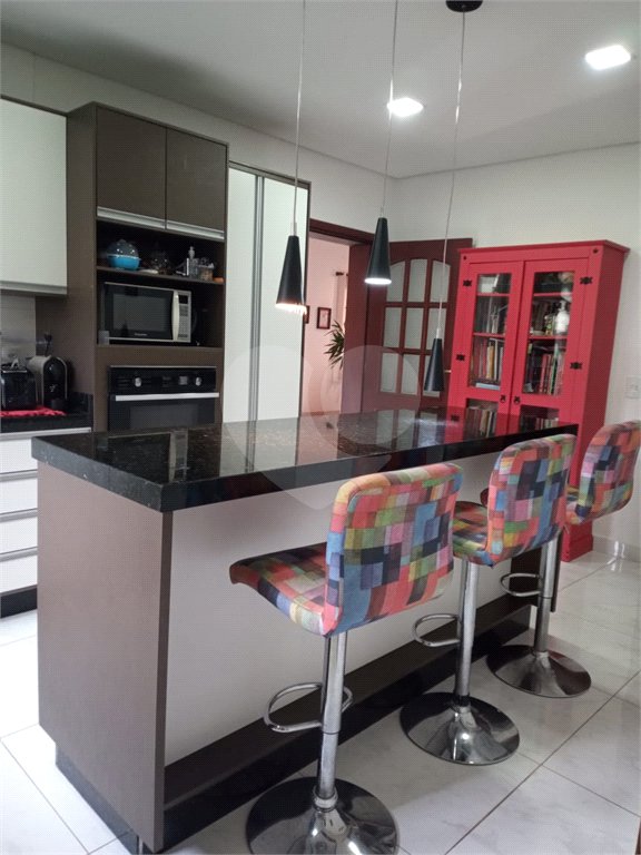 Casa à venda ou para alugar com 3 quartos, sendo 1 suíte, no condomínio Recanto Florido, Vinhedo - SP