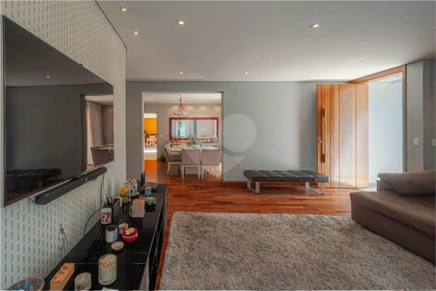 Casa para alugar com 5 quartos, sendo 4 suítes, no condomínio Colinas Japore, São Paulo - SP