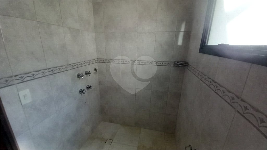 Sobrado à venda com 4 quartos, sendo 2 suítes, em Tremembé, São Paulo, SP