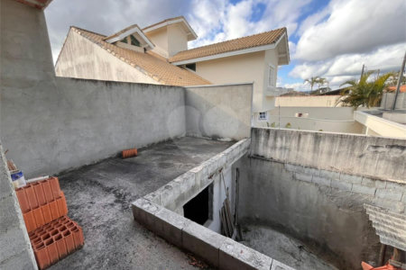 Casa à venda com 3 quartos, sendo 2 suítes, em Vila Suissa, Mogi das Cruzes, SP