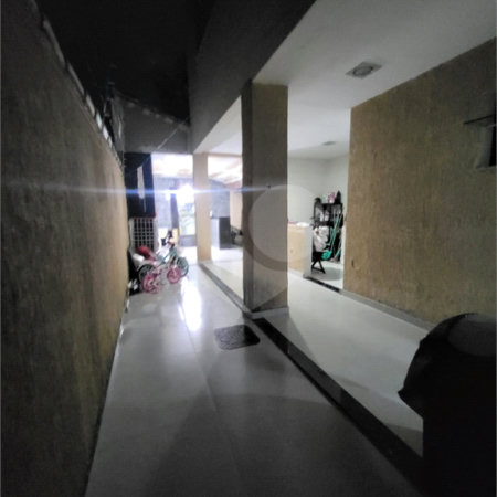 Casa à venda com 4 quartos, sendo 3 suítes, no condomínio Residencial Nelson Pinto, Rio de Janeiro - RJ