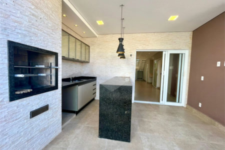 Casa à venda com 3 suítes no condomínio Campos do Conde, Sorocaba - SP