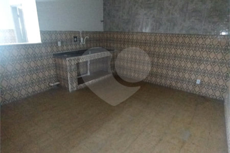 Sobrado para alugar com 2 quartos em Campo Grande, Rio de Janeiro, RJ