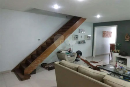 Sobrado à venda com 3 suítes em Vila Pompéia, São Paulo, SP