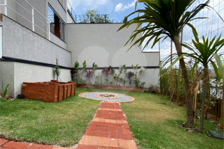 Sobrado à venda com 3 quartos, sendo 1 suíte, em Jardim do Lago, Atibaia, SP