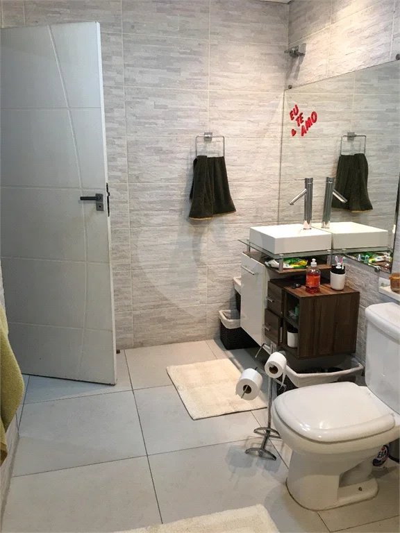 Casa 4 dormitórios, 3 vagas