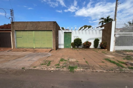 Casa à venda com 3 quartos, sendo 1 suíte, em Jardim das Oliveiras, Três Lagoas, MS