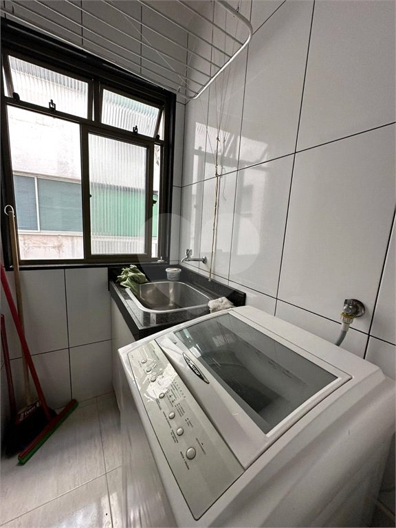 Apartamento à venda com 3 quartos, sendo 1 suíte, no Centro, Cabo Frio, RJ
