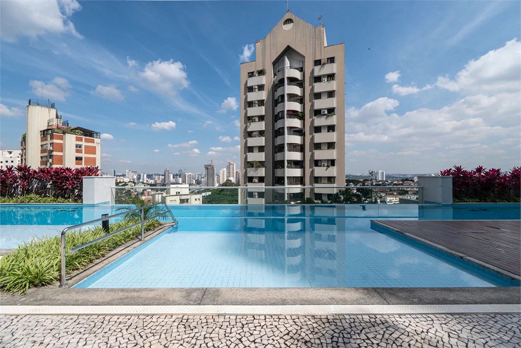 Apartamento à venda com 3 suítes em Sumarezinho, São Paulo, SP
