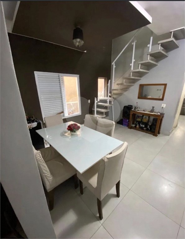 Sobrado à venda com 5 quartos em Santa Maria, Osasco, SP