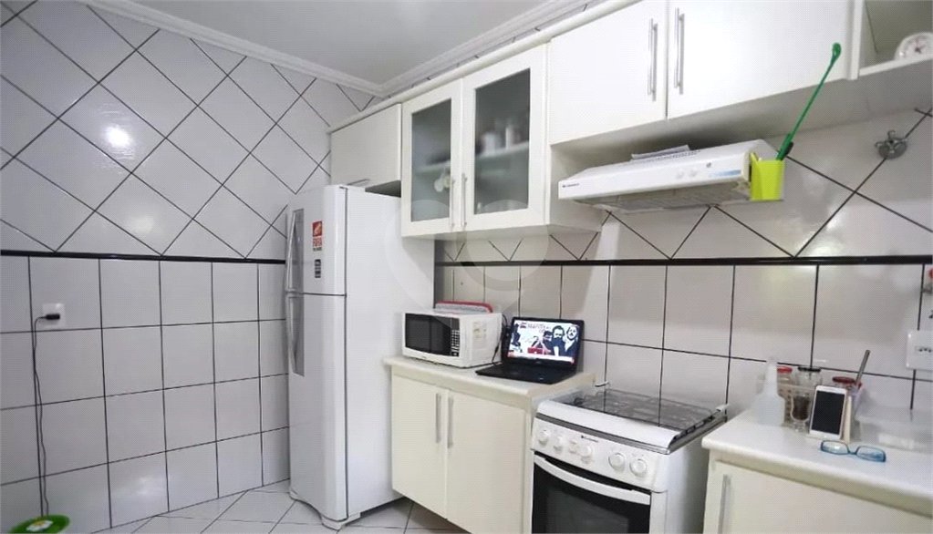 Casa à venda com 3 quartos, sendo 1 suíte,  no condomínio Residencial Villagio, São Paulo - SP