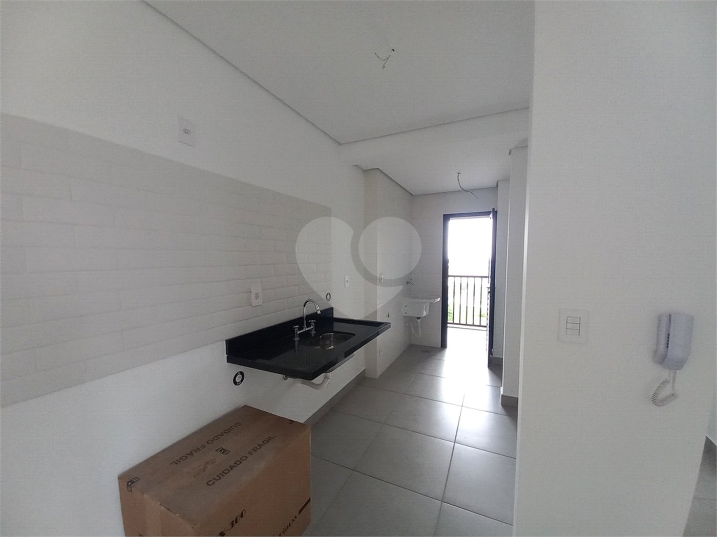 Apartamento à venda com 2 quartos, sendo 1 suíte,  em Além Ponte, Sorocaba, SP