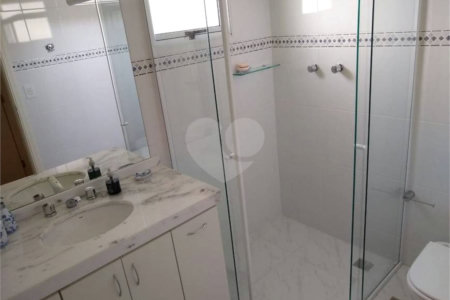 Casa à venda com 5 quartos, sendo 3 suítes, no condomínio Ville Chamonix, Itatiba - SP